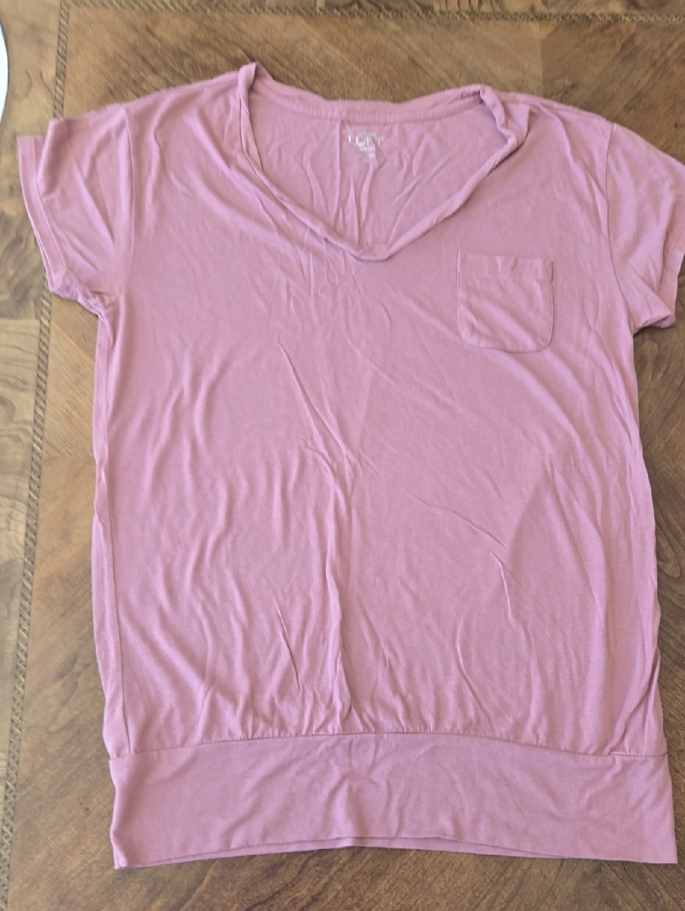 LOFT Dusty Rose V-Neck Short Sleeve Pocket Tee